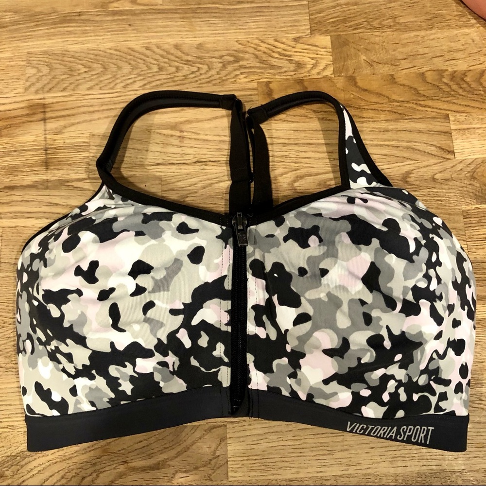 NWOT Victoria Secret Sport bra, 34DD